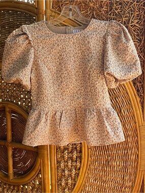 TCEC Dusty Cream Floral Peplum Puff-Sleeve Blouse Size Small